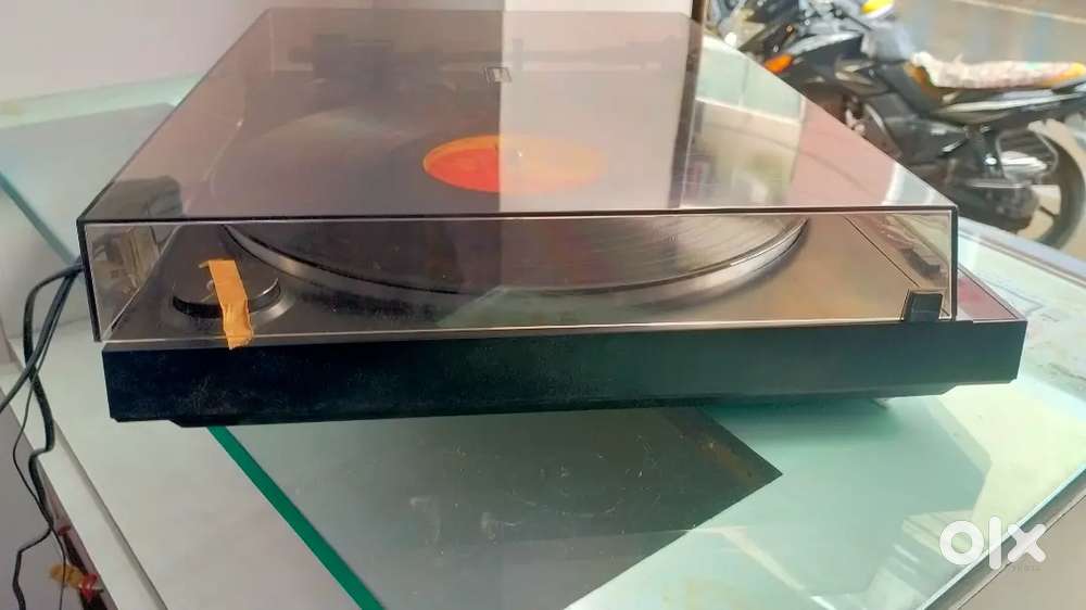 Pioneer record player model PL 335