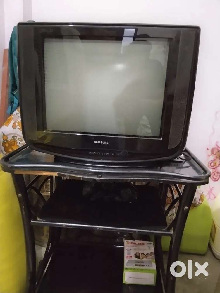 Samsung CRT TV with Stand Good Condition, Perfect for Home or Shop Use