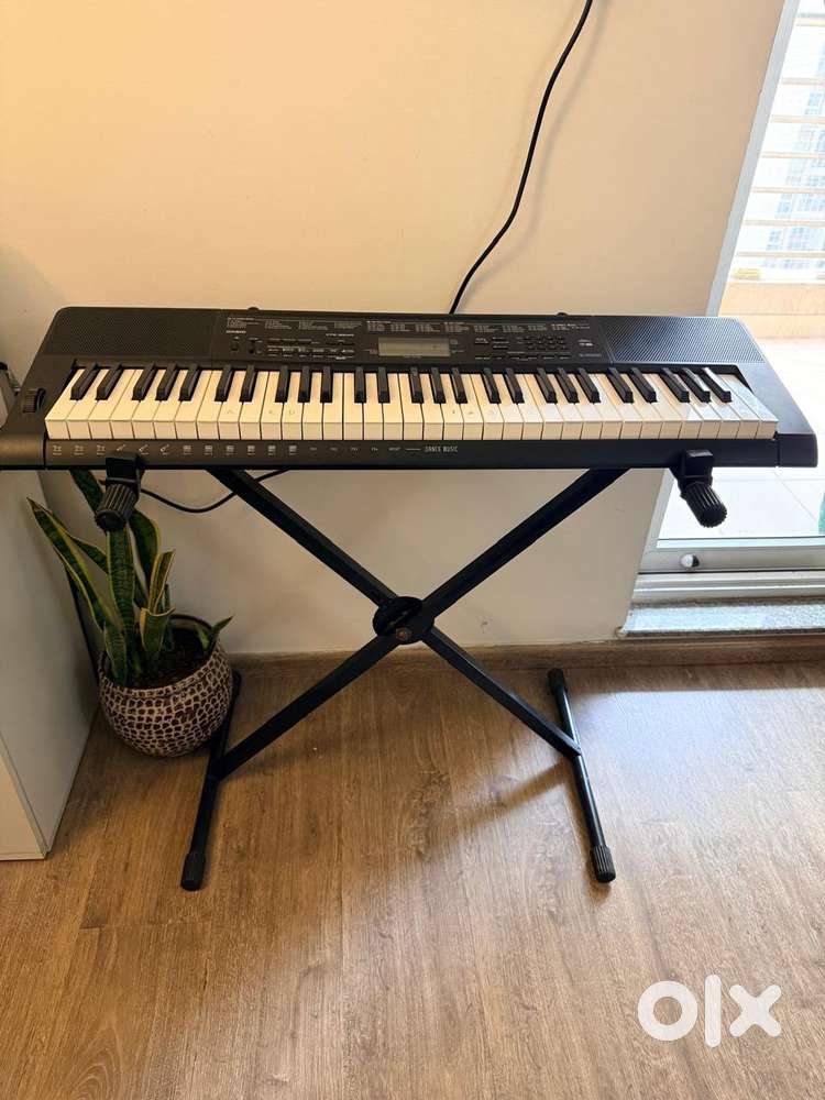 Casio (CTK-3500) 61-Key Portable Keyboard - FOR SALE