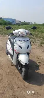 Honda Activa 3G white