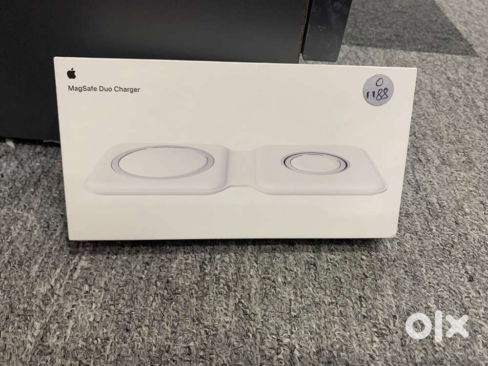 Apple MagSafe Duo Charger - open box - with bill and warranty