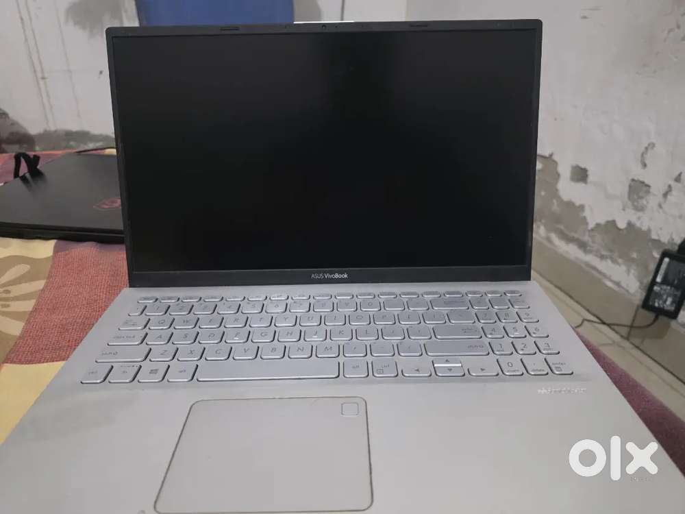 Asus vivobook i5