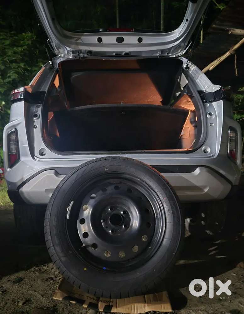 2025 Maruti Suzuki Grand Vitara Genuine Spare Wheel.