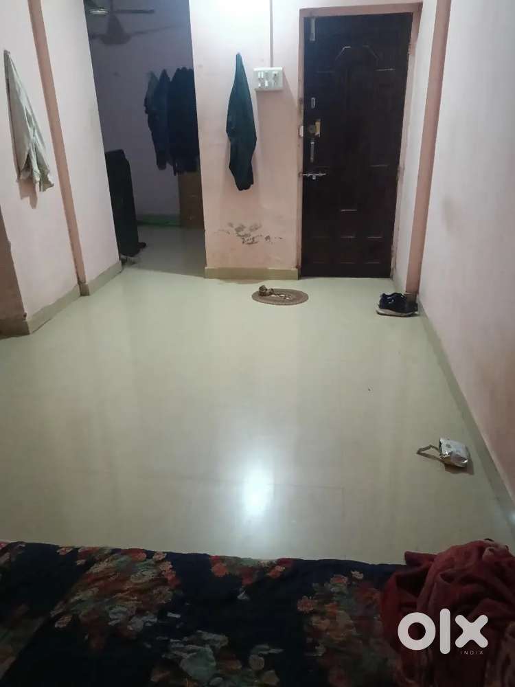 Need male roommate urgent basis