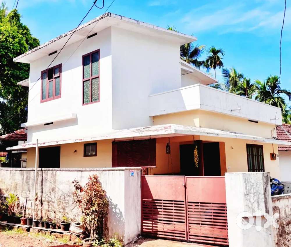 Budget Friendly house for Sale in Paroppadi, near NH