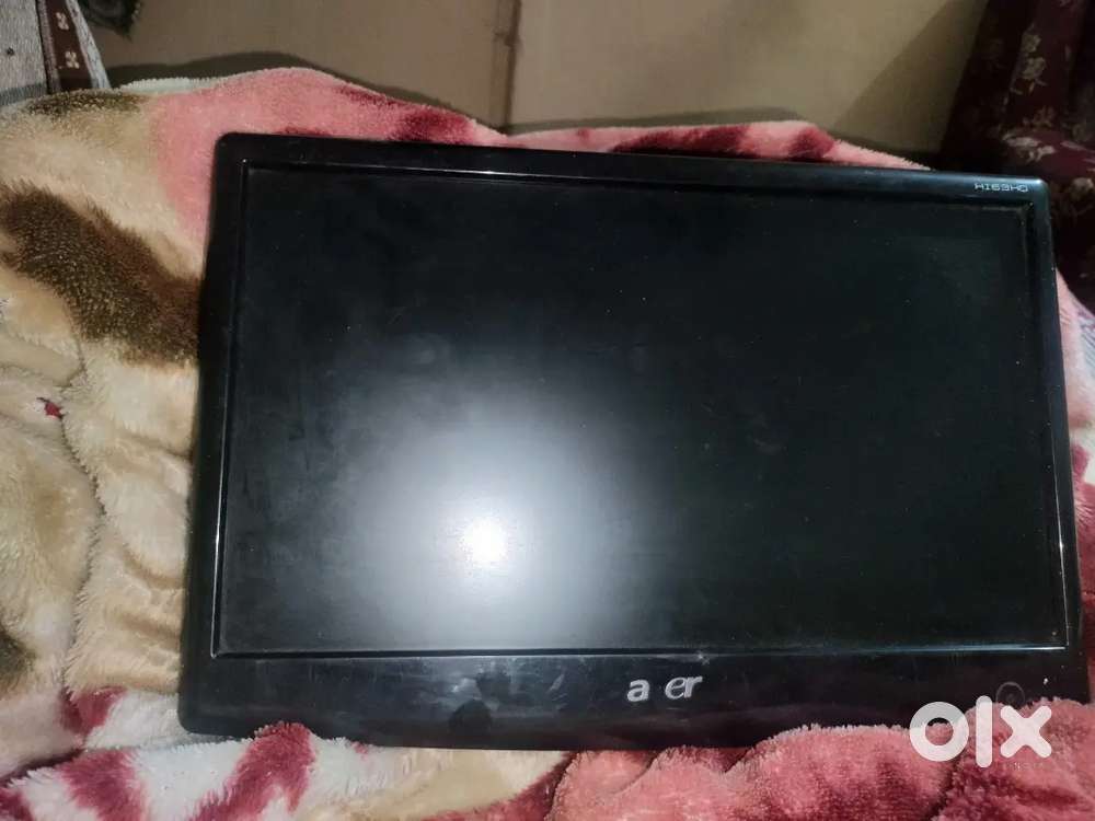 LCD Monitor acer(Price will be negotiale who are interested in buying)