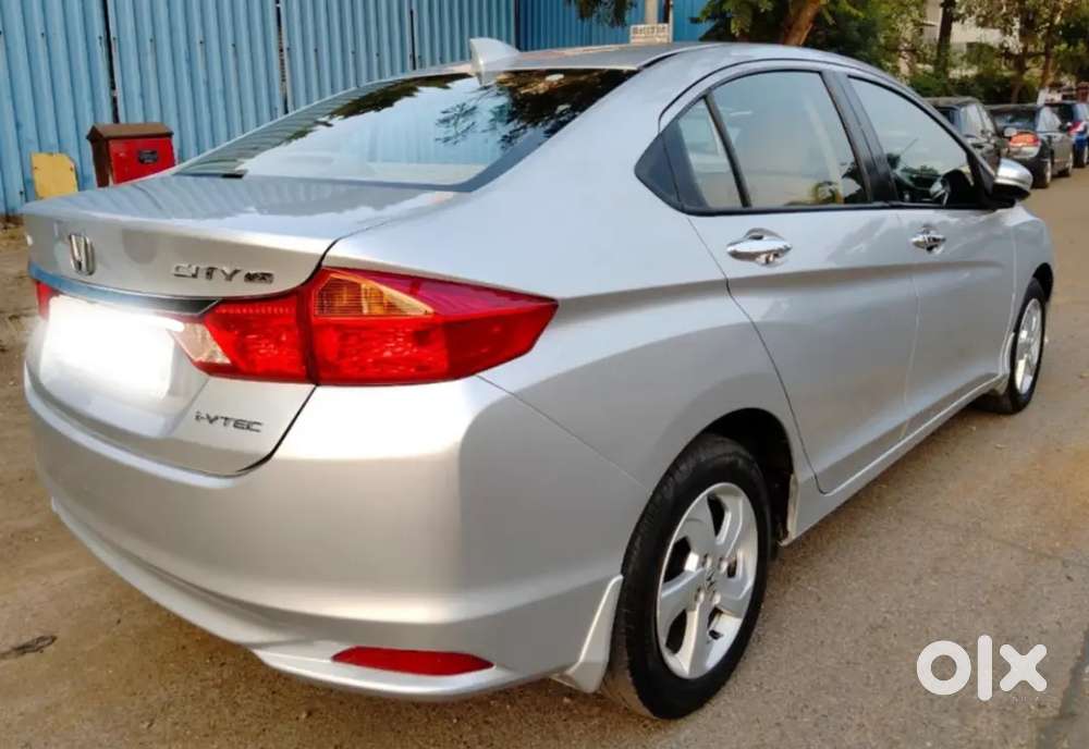 Honda city full top model ultra luxury condition push button start sun