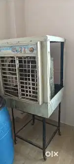 Dessert Cooler with stand