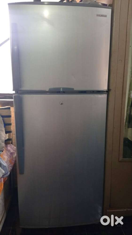 Samsung 420 Ltr Grey Refrigerator Good Working Condition in Kausa