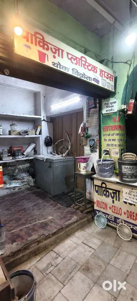 Shop available for office, beauty parlour, boutique,salon