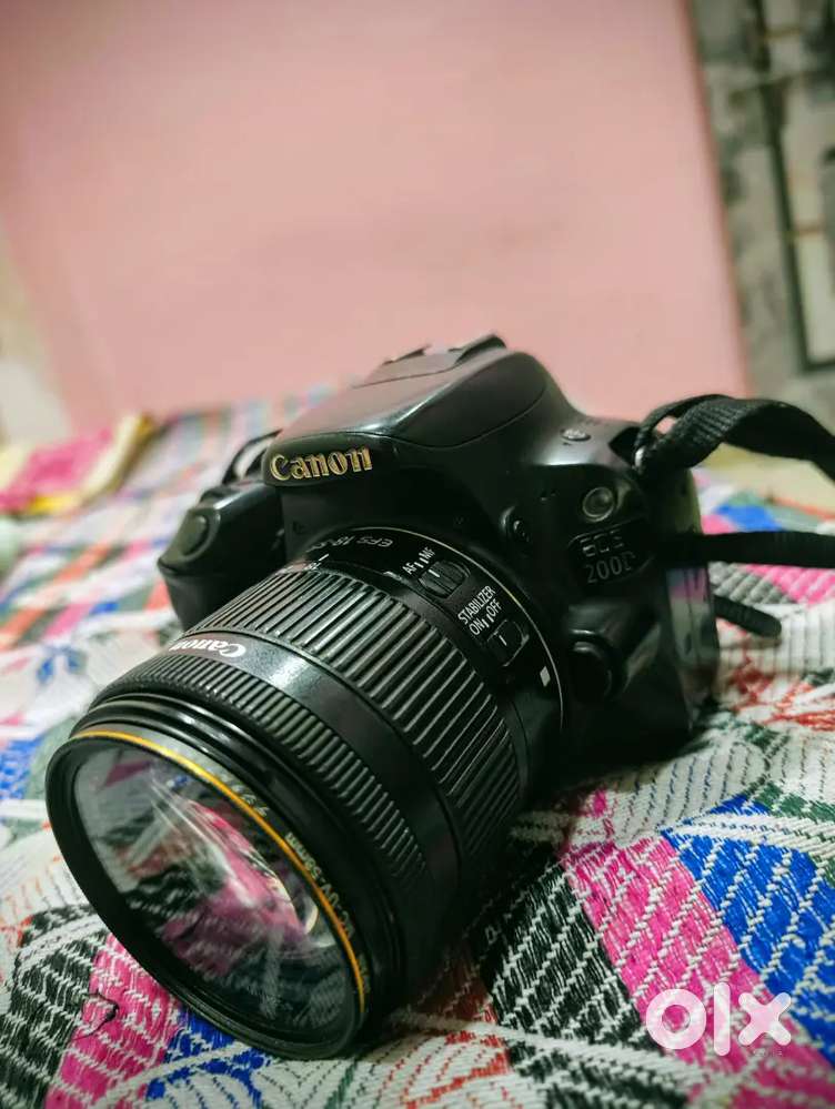 Canon 200D