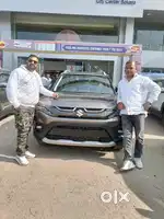 Top model breeza,petrol engine.Ragistration Date-08/02/2025.