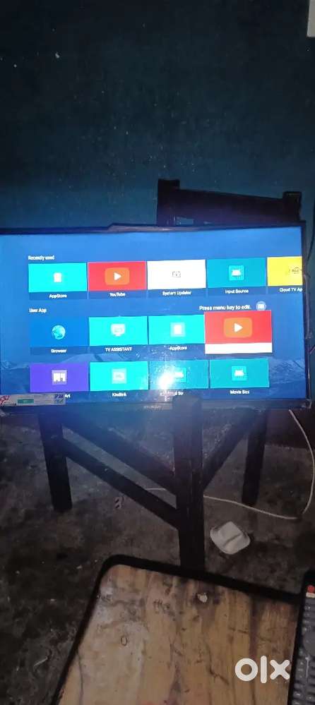 Hyundai LED-7000
