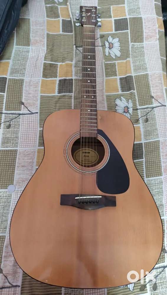 Yamaha F310 guitar  made in Indonesia 5000 only