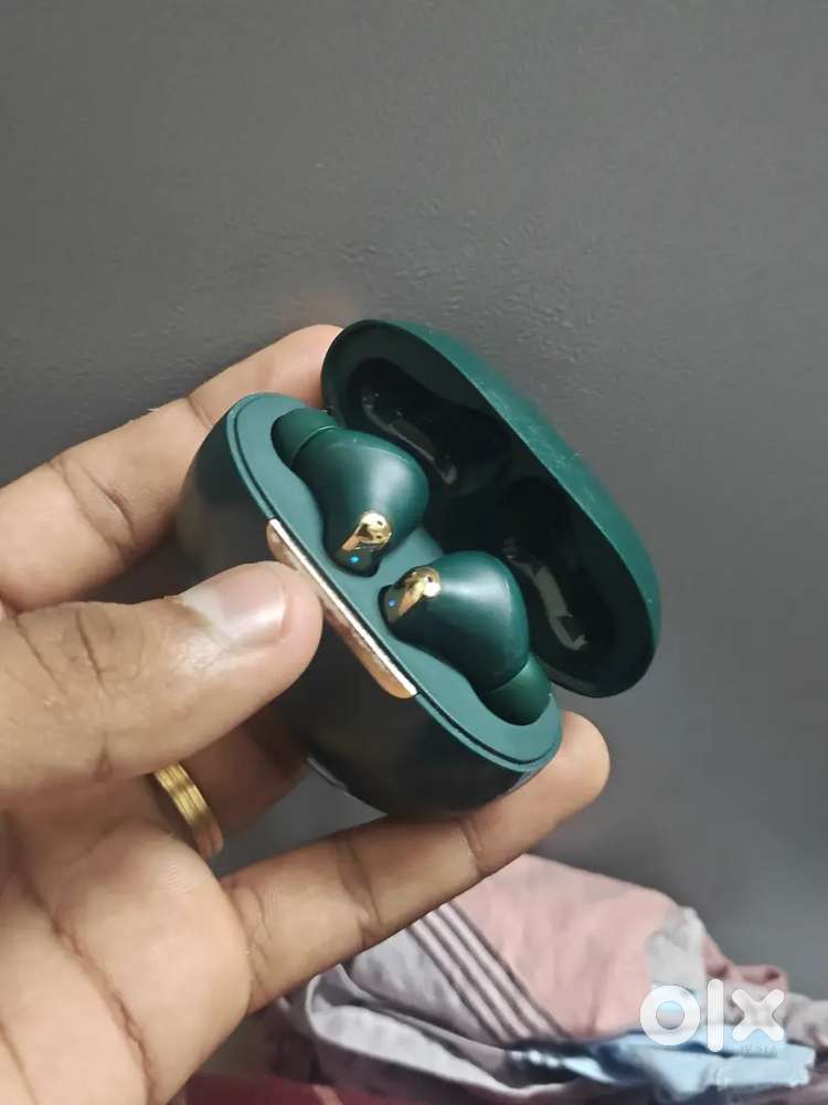 Boat airdopes 141 ANC