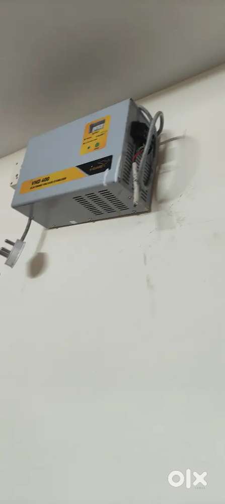 V Guard AC stabilizers( 2 no's) VND 400 for 1.5 TON