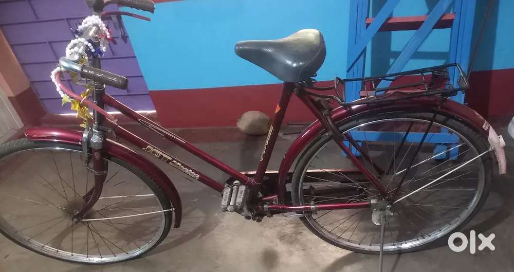 Well conditioned ladies bicycle for sell