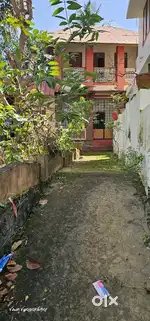10 cent plot and old house for sale at Shasthamangalam