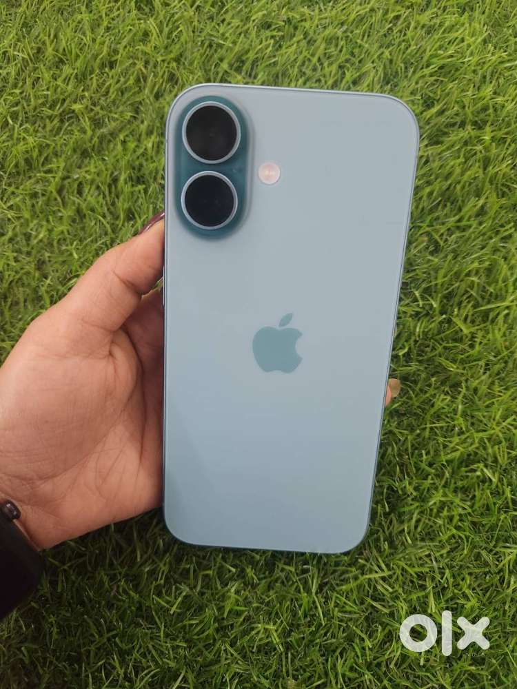 Selling 3 Month Old iPhone 16 With Brand New Condition, Urgent Sale.