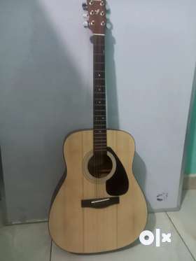 Yamaha guitaar selling because no need .with cover total buyer in 8500