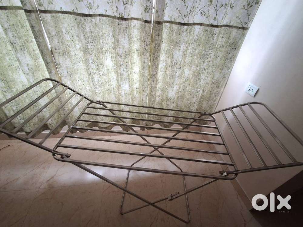 Cloth drying metal rack