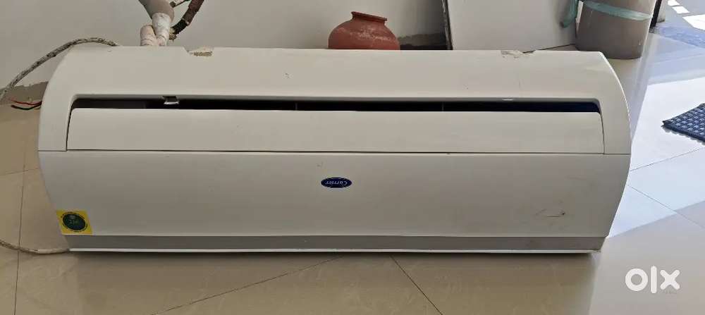 Carrier Ac Good Condition Sell 15000 1.5 ton