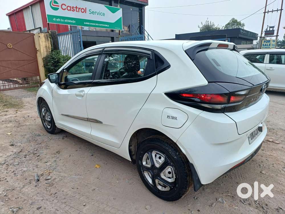 Tata Altroz 1.2 XT, 2021, Petrol