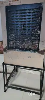 Cooler with Stand