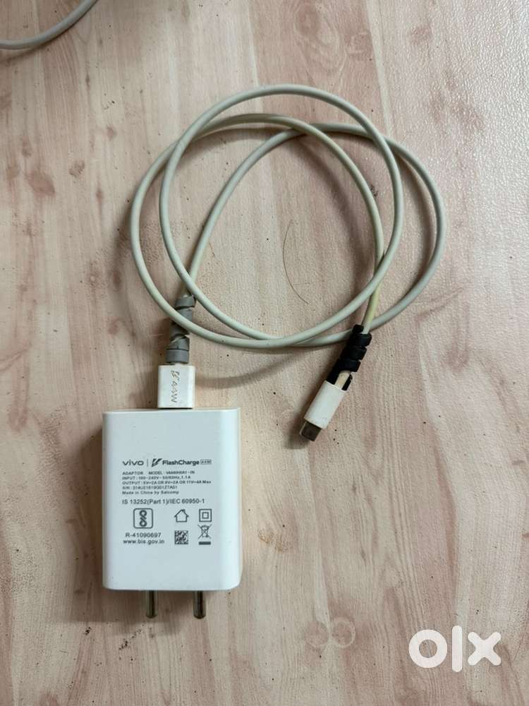 X 70 pro , 12-256gb, with bill original charger & cover.