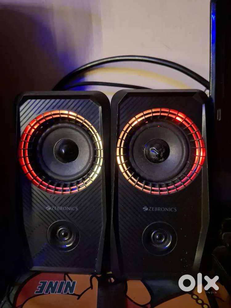 Zebronics speaker in mint condition and Bluetooth headphones free