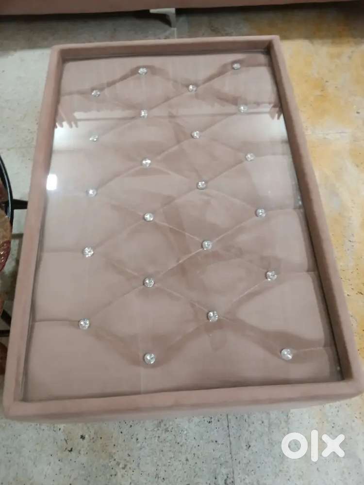 Sofa set & cetre T poy