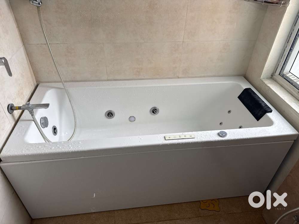 Jagaur Jacuzzi Bathtub