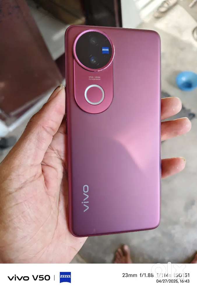 Vivo v50 scretchless condition