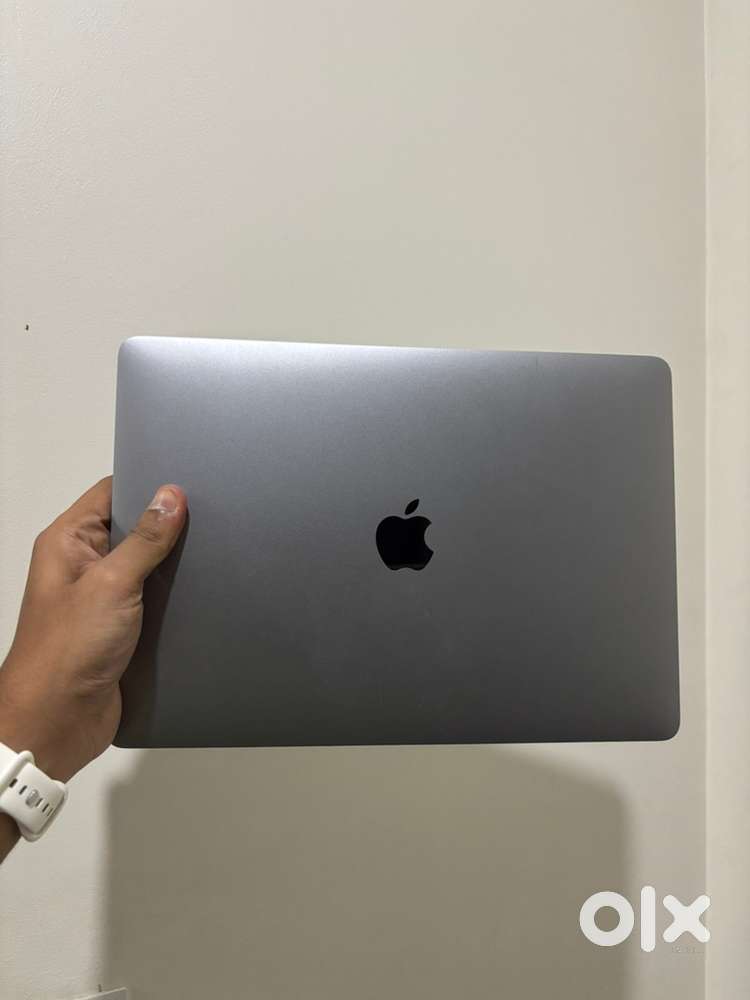 MacBook Pro 2017 13 inches - 8/128GB