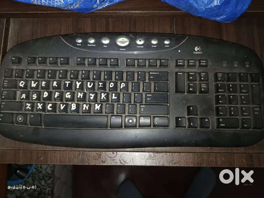 Desktop computer set