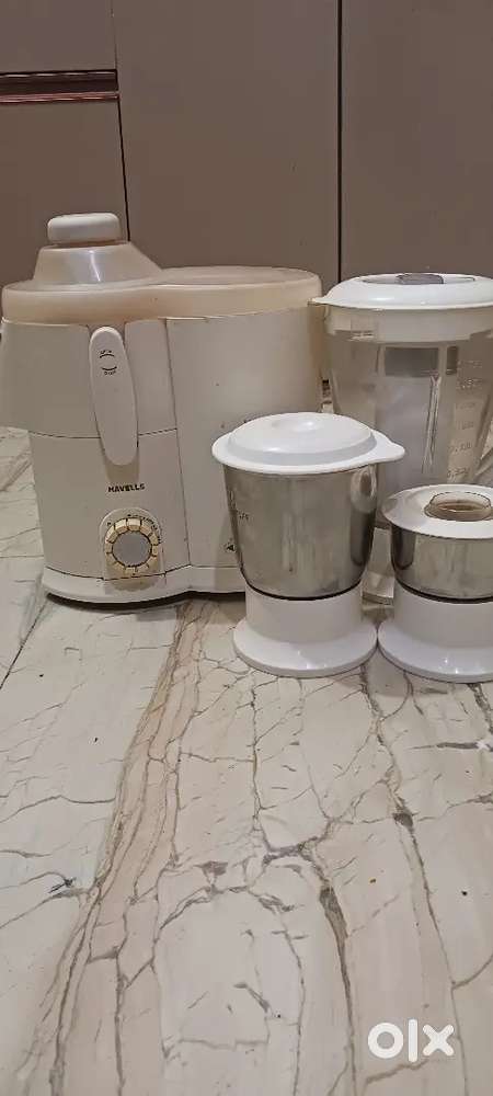 Juicing,mixing and grinding all in one machine