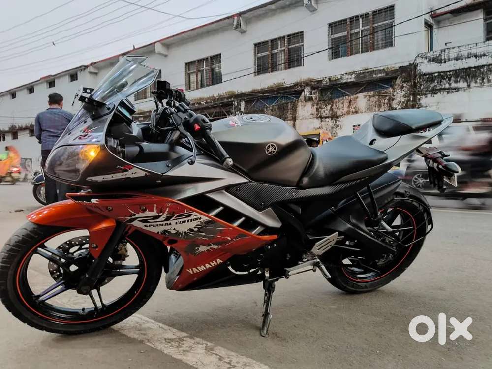 R15 V2 Special edition Excellent condition