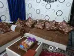 U shape sofa with tabel