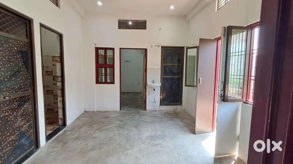 2 BHK room available for rent