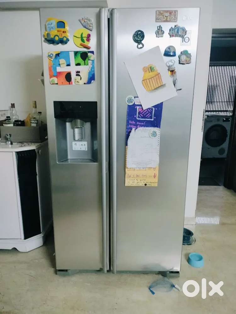 LG SIDE by SIDE with ICE MAKER