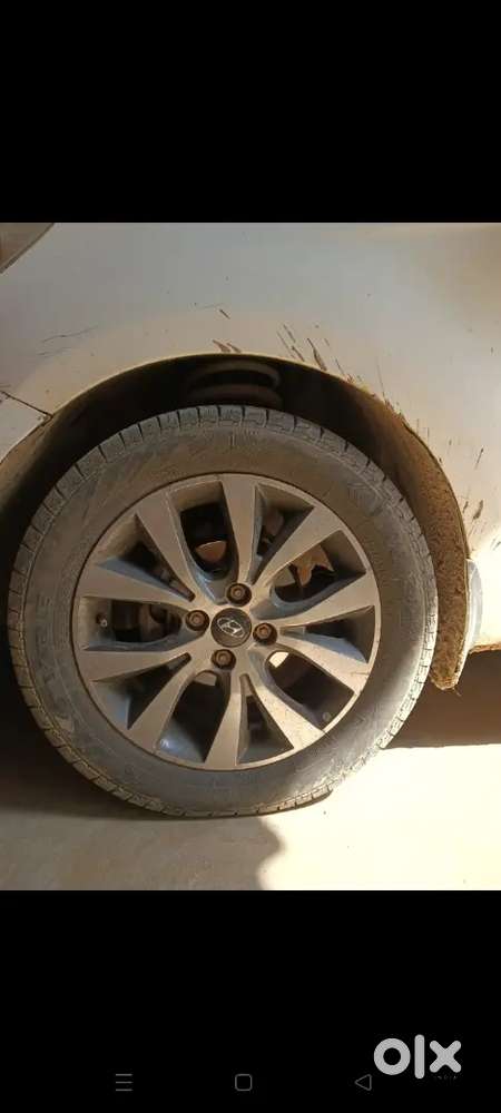 Hyundai  i20 2011 Verna aloe 16inch ,new 4shoker top model