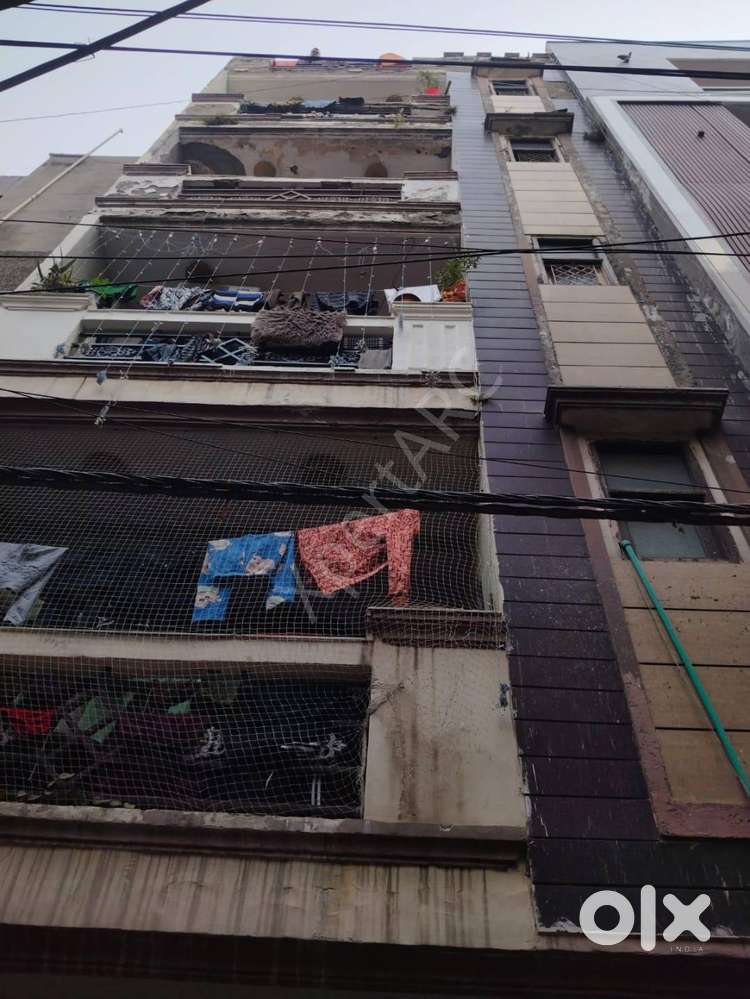 3 BHK Apartment in Khureji Khas