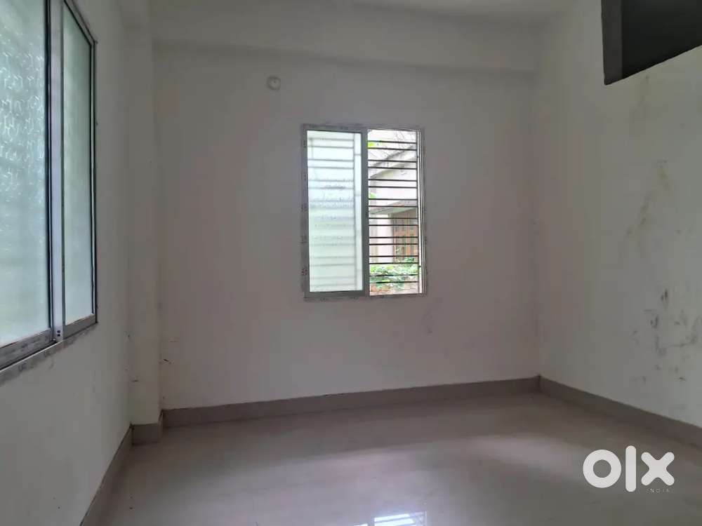 It's a new 2 BHK flat in Barasat at low price