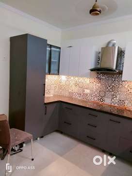 2BHK LUXURY FULLY FURNISHED FLAT VIP ROAD