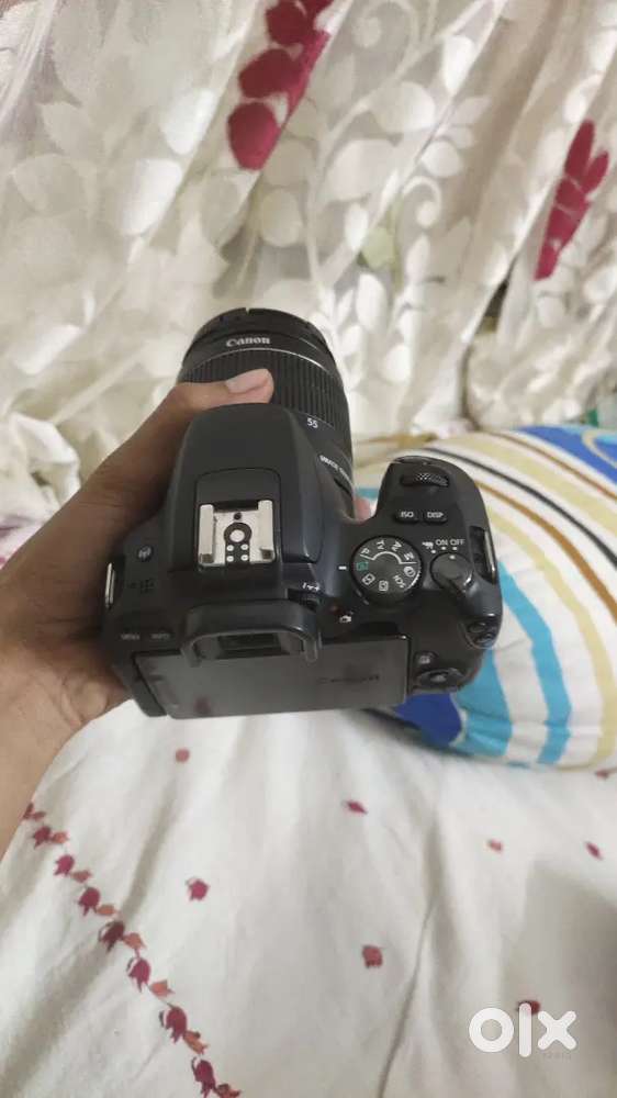 With two lens(18-55&55-250mm)Brand new condition canon EOS 200D