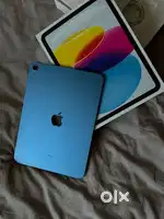 Apple iPad A16 (256 GB) with Magic Keyboard