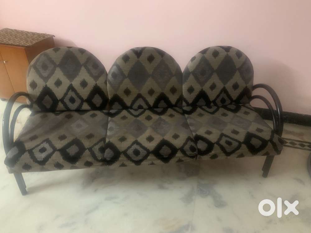 Iron  sofain good condition