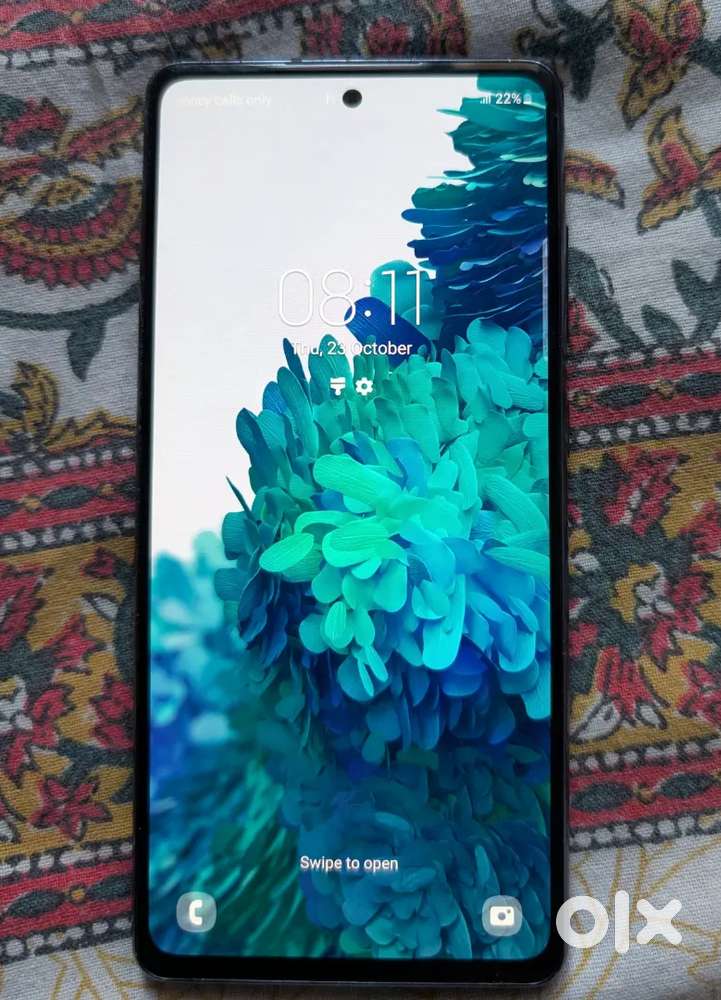 Samsung galaxy S20FE mobile 8/128 GB