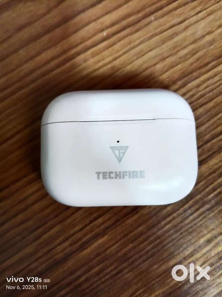 Techfire earbuds for sale exelent condition