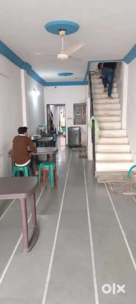 Running PG For Rent In Sola